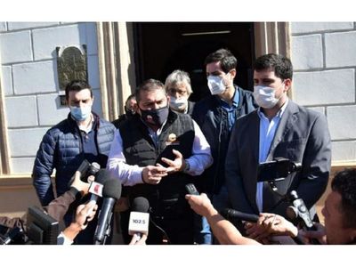 Intendente  denuncia golpe político del oficialismo
