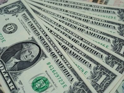 Suba actual del dólar no será presión para  inflación, según BCP