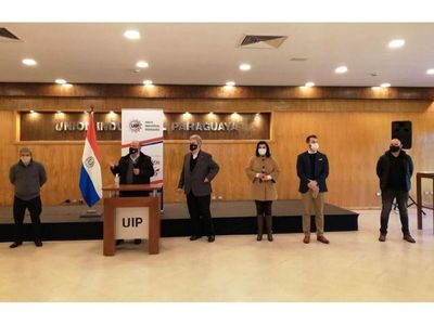Industriales y productores pactan contra el contrabando