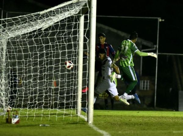 Cerro sigue sumando de a tres