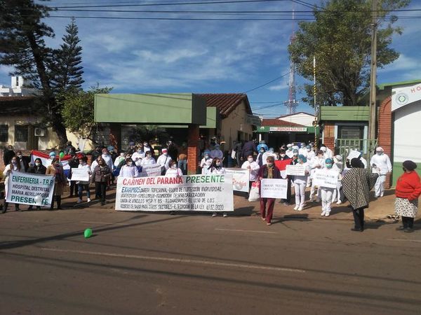 Enfermeros protestan en Encarnación - Nacionales - ABC Color