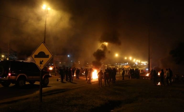 HOY / Policía anuncia medidas de control para evitar nuevos saqueos y violencia en protestas