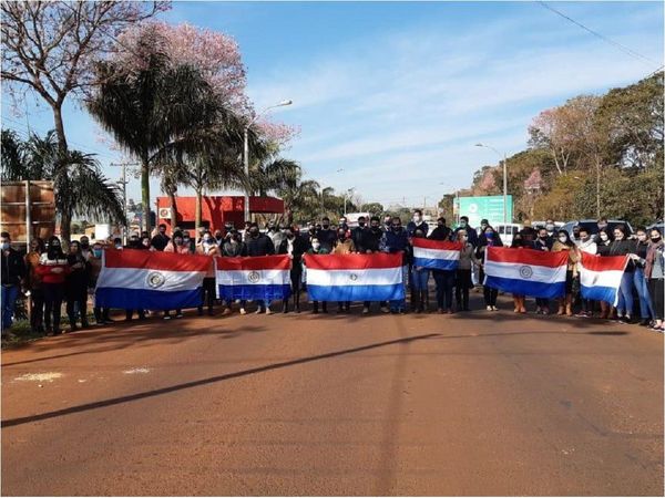 Autoconvocados cierran ruta PY08 en San Alberto