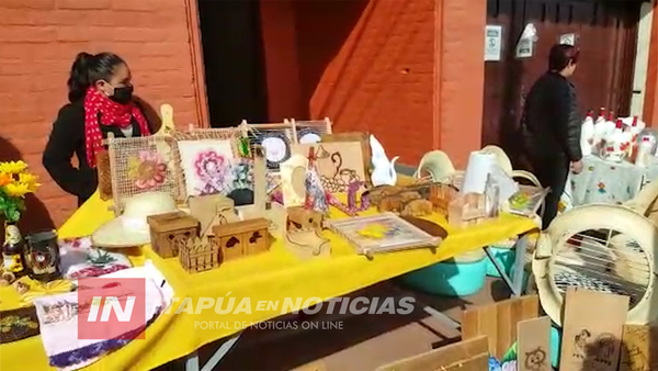 FERIA DE ARTESANÍA FRENTE AL SNPP DE ENCARNACIÓN