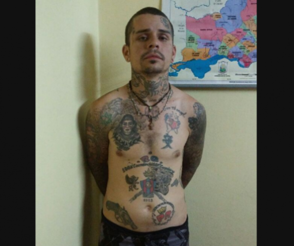 HOY / Parricida dice que mató a su padre por violar y embarazar a su hermana