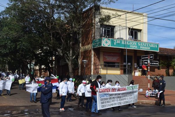 Profesional de salud están hace ocho meses sin cobrar en Itapúa - Nacionales - ABC Color