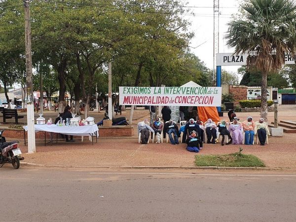 Instalan carpa de la resistencia en espera de intervención municipal