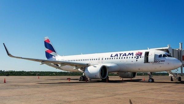 Trabajadores de Latam Paraguay exigen reinicio de vuelos
