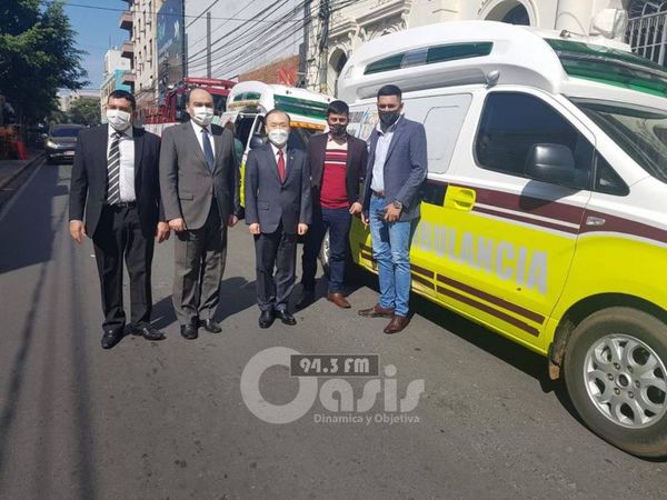 Embajada de Corea donó ambulancias para ciudades del interior del país