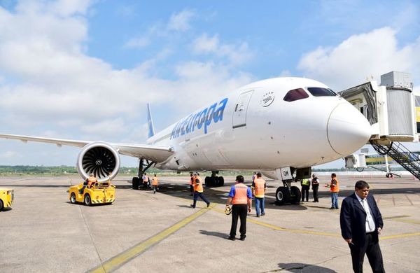 Única aerolínea de conexión directa a Europa sigue sin respuesta del gobierno y va acabando plazo - Nacionales - ABC Color