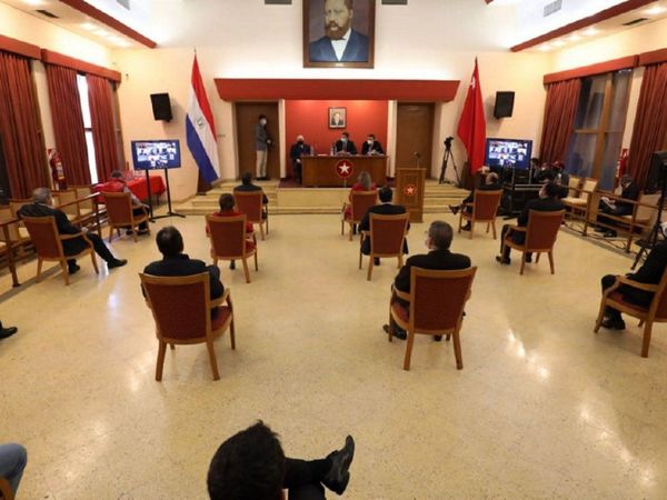 Gobernadores esperan ayuda adicional tras pacto Abdo-HC