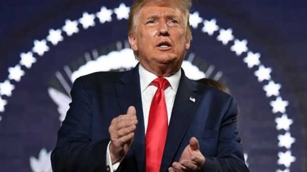 Relegado en las encuestas, Trump sugiere postergar la elección presidencial por temor a un fraude
