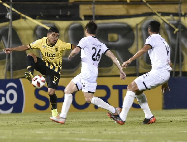 General Díaz-12 de Octubre, un duelo entre rivales directos por la permanencia - Fútbol - ABC Color