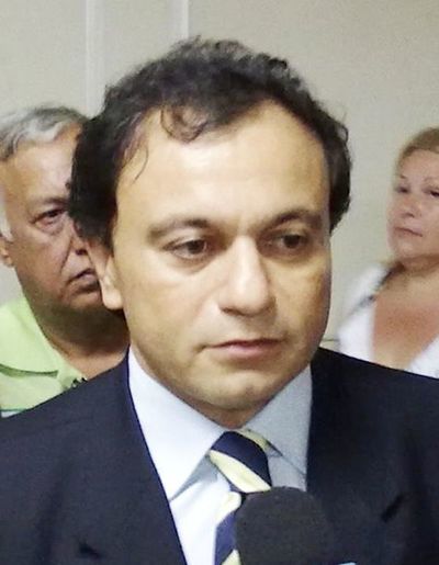 Abusos con prisión preventiva se da por “incompetencia” del JEM, Fiscalía y jueces, reconocen - La Primera Mañana - ABC Color