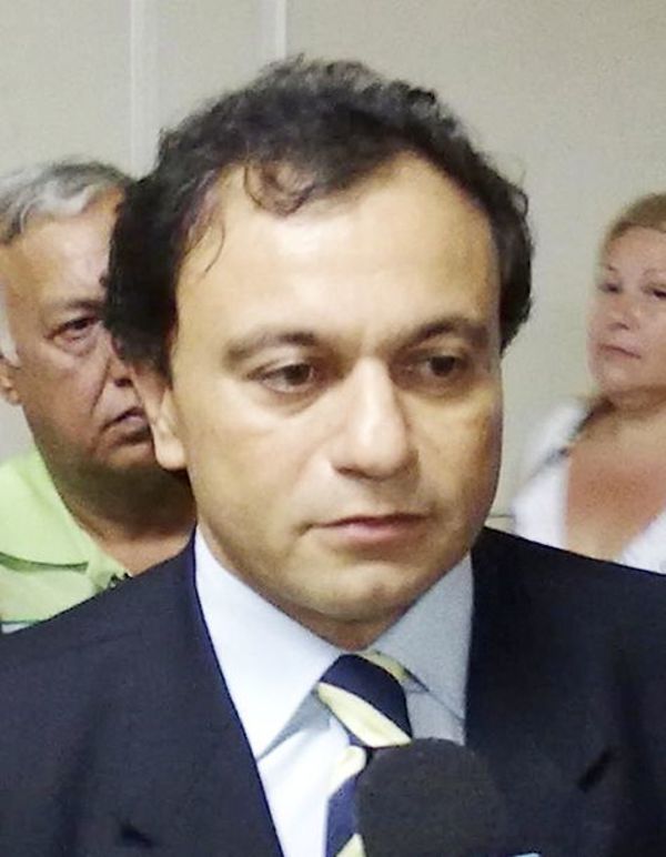 Abusos con prisión preventiva se da por “incompetencia” del JEM, Fiscalía y jueces, reconocen - La Primera Mañana - ABC Color