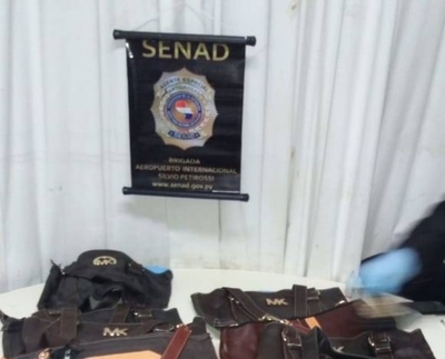 HOY / Detectan carteras cargadas con cocaína: iban a enviarlas a Tailandia