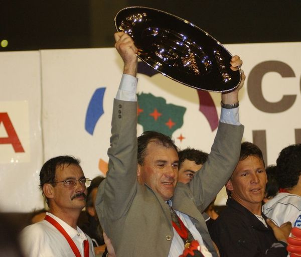 Pumpido, el DT del tricampeonato - Olimpia - ABC Color