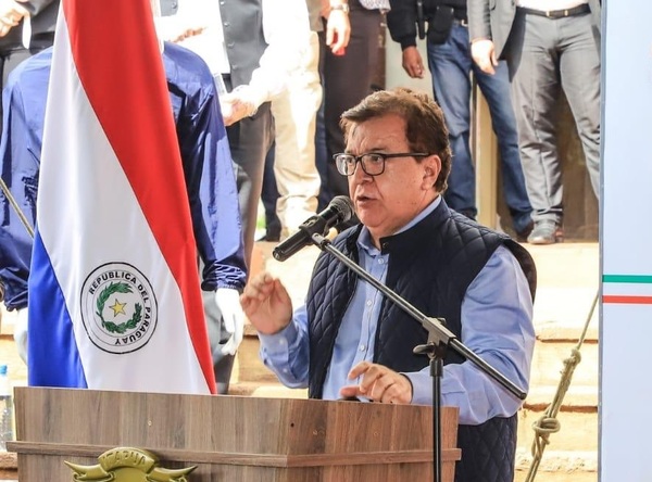 Algunos sectores quieren utilizar el Covid-19 para sacar provecho político, según Nicanor
