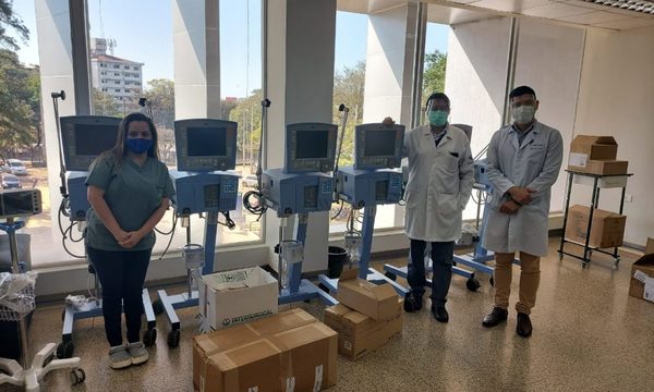 Hospital Integrado Respiratorio de CDE recibe equipos que el Ministro de Salud entregó a autoridades locales