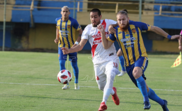 HOY / Triunfo clave de River frente a Luqueño que fue displicente