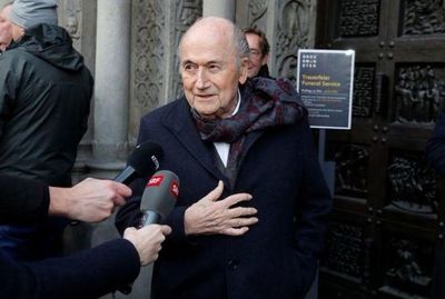 Expresidente de la FIFA Blatter pide que Infantino sea suspendido