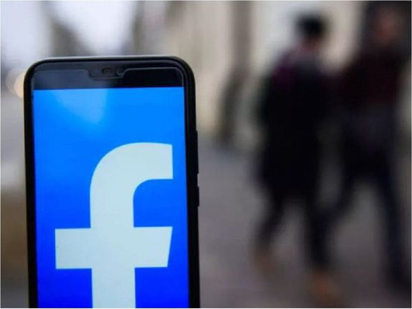 Multan a Facebook por no bloquear cuentas de allegados de Bolsonaro