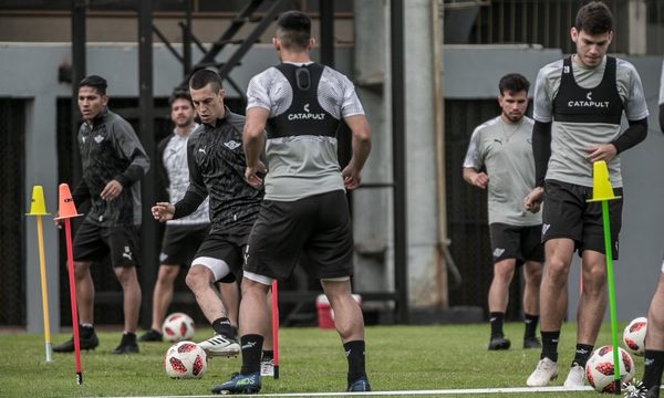 Libertad y Guaraní se miden en atractivo duelo en cierre de la primera rueda