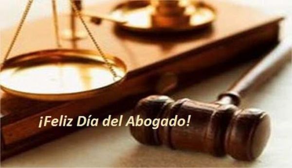 Hoy se conmemora el día del abogado