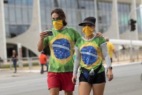 Brasil registra más de 1.212 muertes por Covid-19 y el total alcanza 92.475