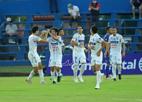 Sol y Nacional se repartieron honores en Villa Elisa