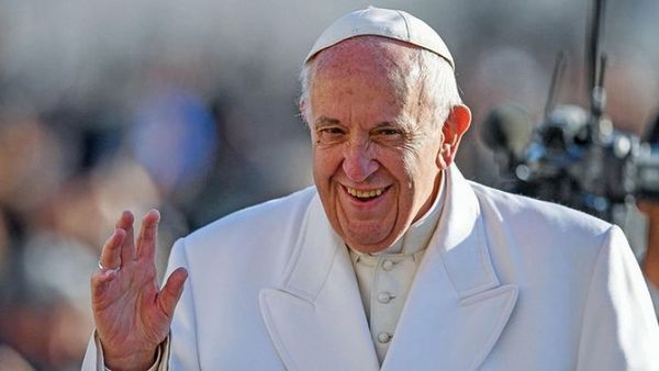 Papa Francisco elige nuevo secretario personal