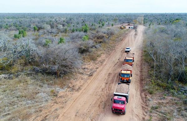 Los primeros kilómetros de enripiado del Alto Chaco colocan en Agua Dulce - Nacionales - ABC Color
