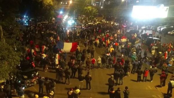 Fiscalía de Derechos Humanos investiga denuncias por supuesta violencia contra aprehendidos durante manifestación » Ñanduti