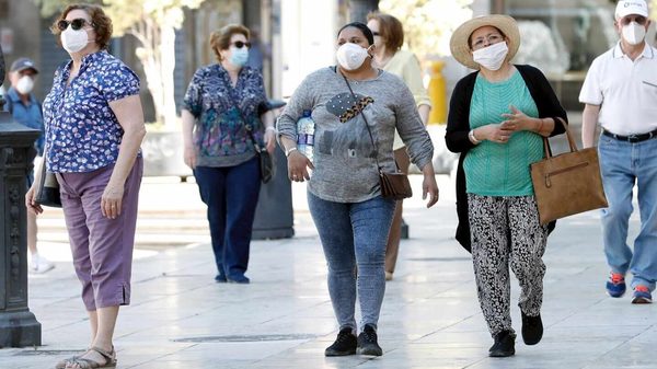 ¿Puede el uso de mascarillas acelerar la manifestación de ciertos problemas estéticos en el rostro? » Ñanduti