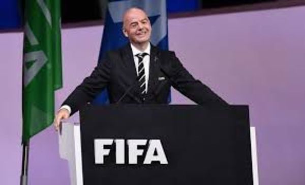 Infantino seguirá siendo presidente de FIFA - Fútbol - ABC Color