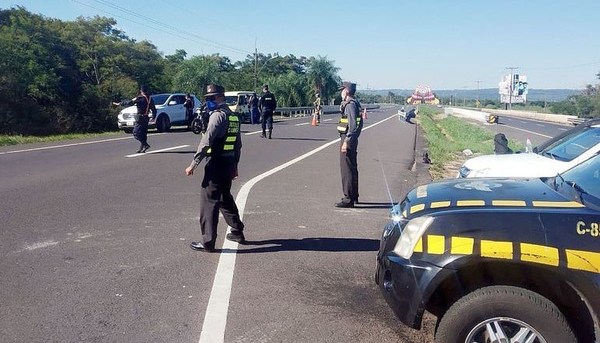 Policía intensifica controles en Alto Paraná para cumplimiento de la cuarentena - ADN Paraguayo