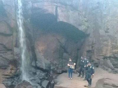 Encuentran muerto a un adolescente, en una cascada del río Acaray - ABC en el Este - ABC Color
