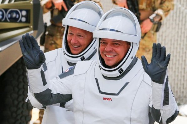 Astronautas de la NASA completan misión a bordo de cápsula de SpaceX