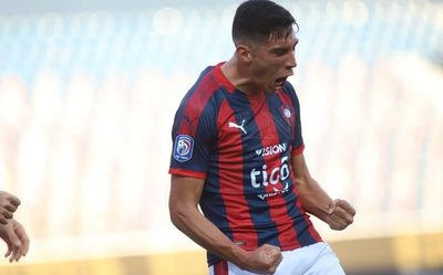 Un insaciable Cerro destroza al Rayadito y acaricia el liderato