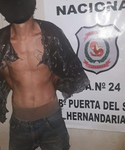 Guardia de seguridad reduce a delincuente