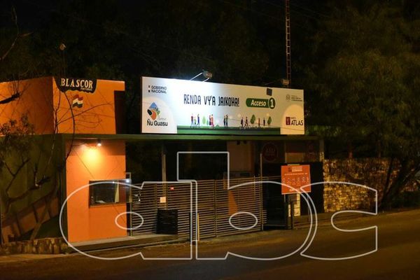 Arrestan a un hombre por actos de exhibicionismo en el parque Ñu Guasú - Nacionales - ABC Color