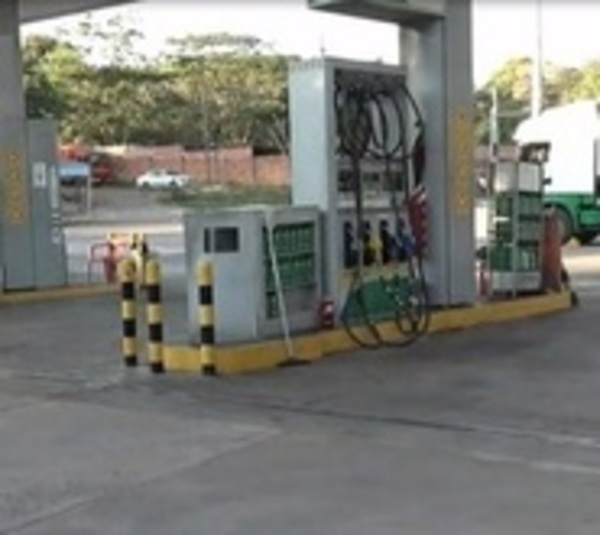 Apuñalan a playero en asalto a gasolinera - Paraguay.com