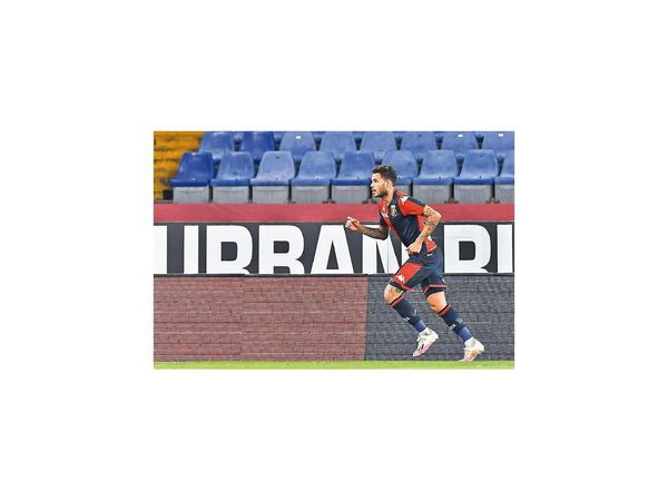Antonio Sanabria deja al Genoa en la Serie A