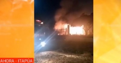 Habría incendiado la casa de su expareja con ella dentro | Noticias Paraguay