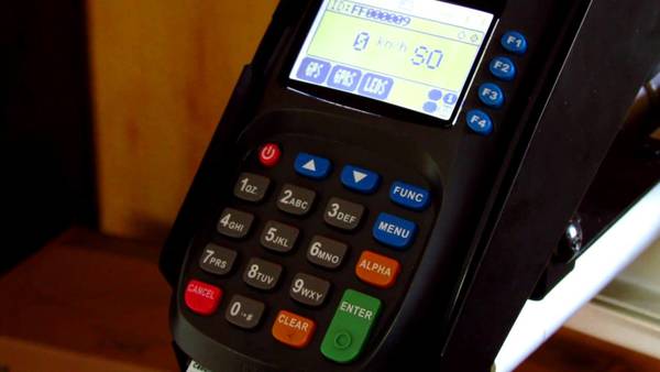 DESPOJAN DE SU MÁQUINA DE QUINIELA A TRABAJADOR