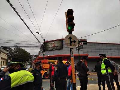 El relato de una tragedia: sobreviviente de accidente por fallo en semáforos denuncia maltratos del 154 y abandono » Ñanduti