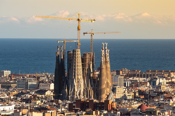 Por rebrote, Cataluña impone nuevas restricciones a sector gastronómico - El Trueno