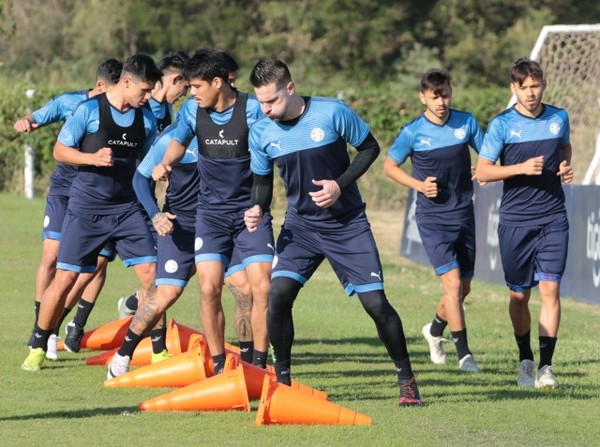 Albirrojos inician séptima semana de entrenamientos - APF