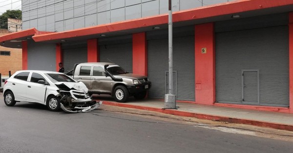 Hombre que falleció tras choque por falla semafórica dio positivo al COVID-19