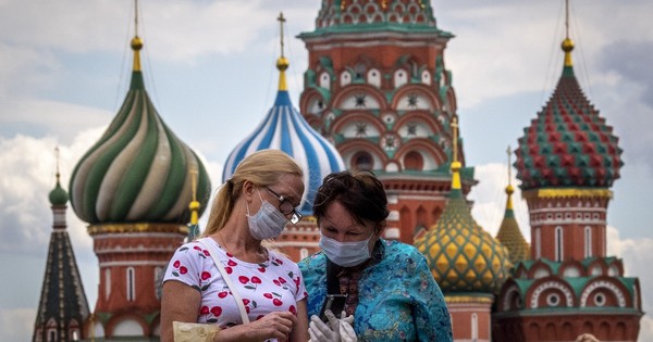 Rusia promete vacuna del COVID-19 desde finales del 2020